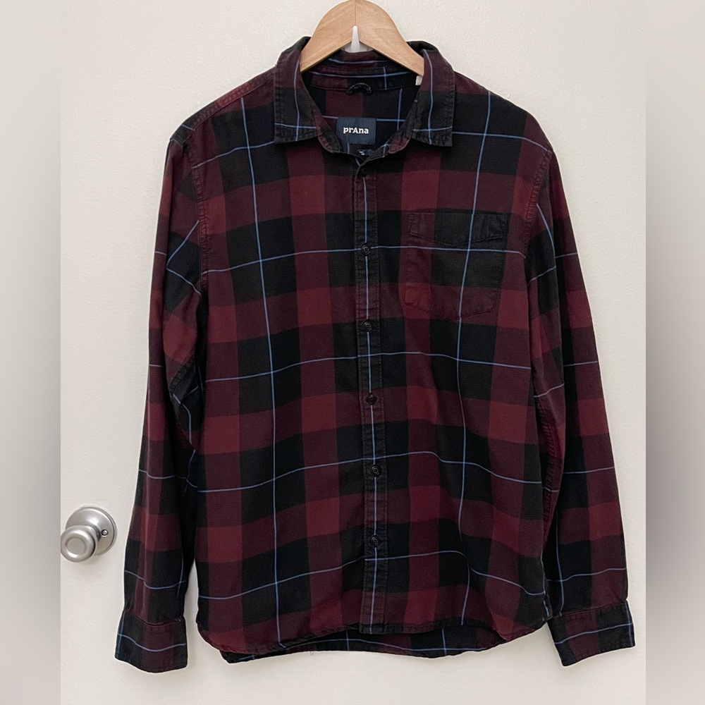 Prana Men's Black and Burgundy Plaid Shirt size Medium